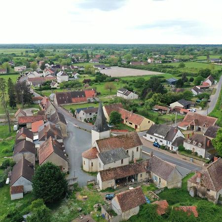 Vila Les Vignes Pierre Mornay-sur-Allier Exteriér fotografie